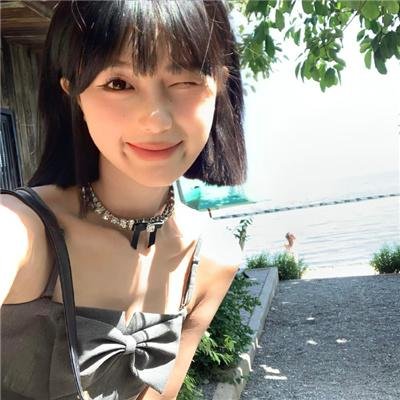 踏浪女人